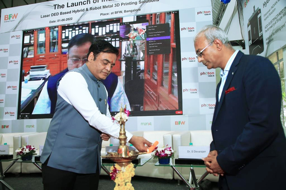 L-R:  Dr Ashwath Narayan CN, Minister of Electronics, Information Technology - Biotechnology, Science and Technology, Higher Education, Skill Development, Entrepreneurship and Livelihood, Government of Karnataka, along with Ravi Raghavan, CEO, BFW Ltd at the launch of the Photon 1000H and the Photon 1000R, at BFW’s Bengaluru headquarters.