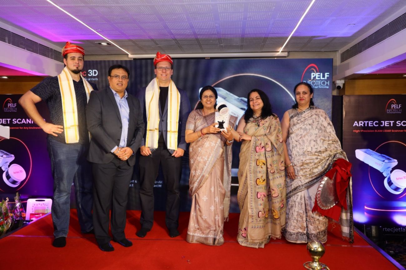 (L to R) Andrew Varlamov, Ajinkya Huddar, Denis Baev, Dr Medha Kulkarni, Shefali Vaidya, and Himani Huddar, at the launch of the Artec Jet Scanner in Pune.