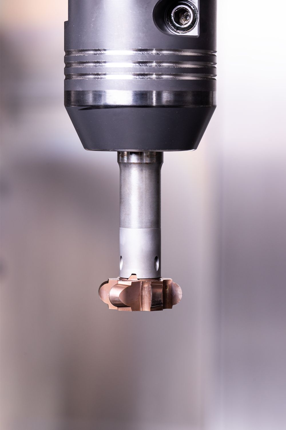 Götz machines fillets using an end mill with a solid carbide insert