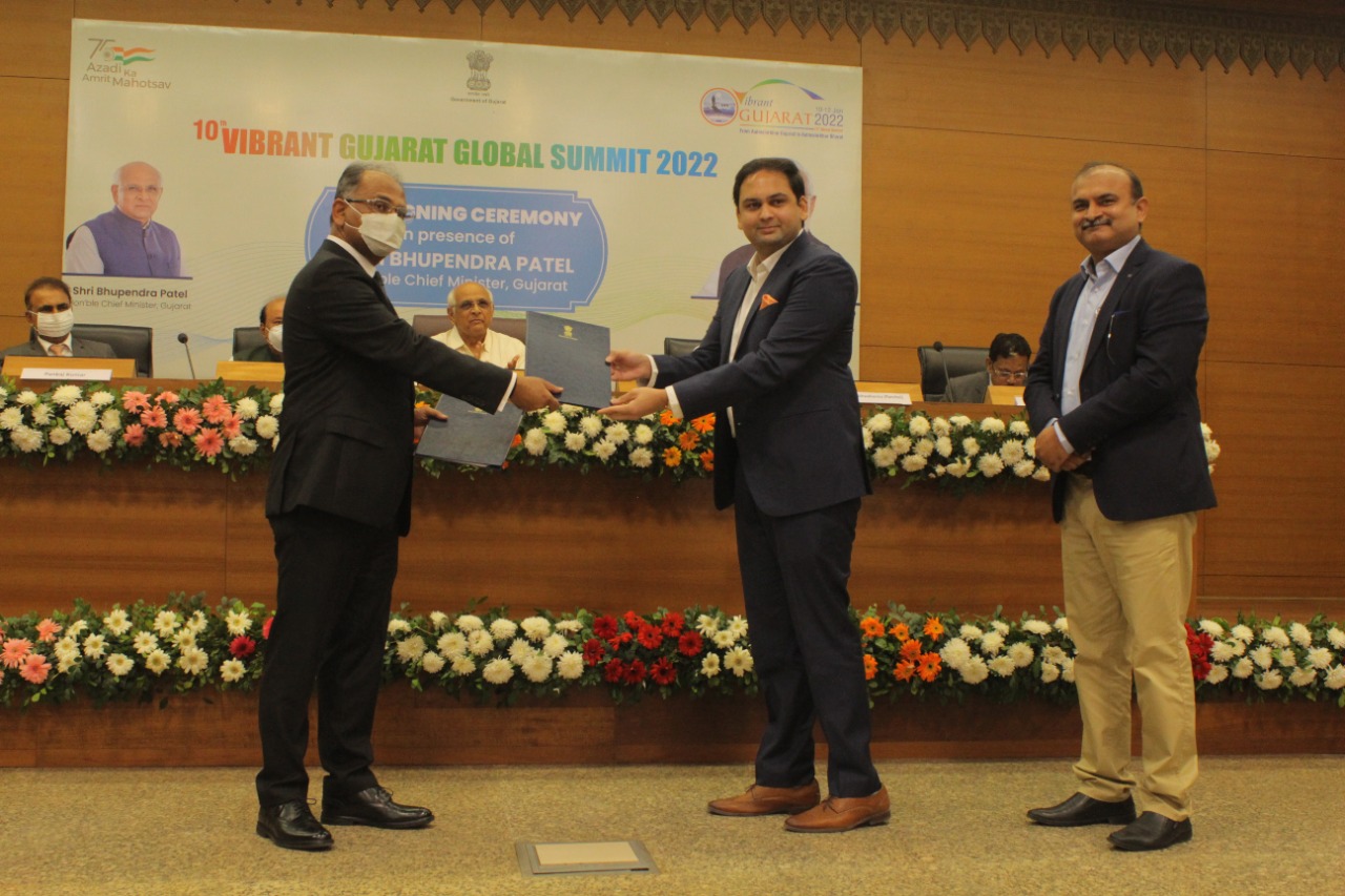 L-R: Rajiv Gupta, IAS, Chief Secretary, Government of Gujarat (Extreme left) Mohal Lalbhai, Founder & CEO, Matter (Centre) and Arun Pratap Singh, Founder & COO, Matter (Extreme right)