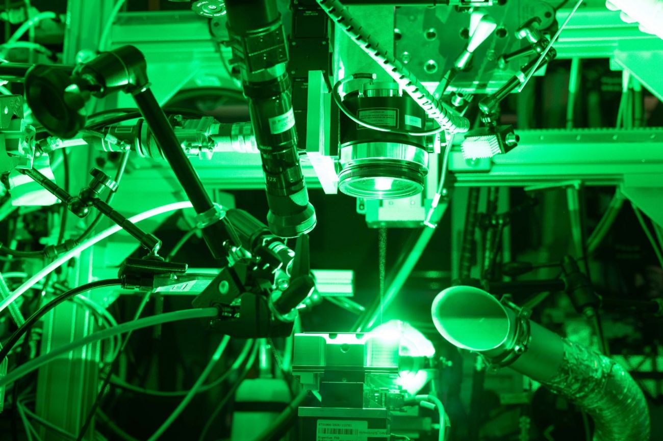 Investigation of laser welding processes: TRUMPF and the Fraunhofer ILT investigated the laser welding of copper connections in the high-performance electronics of e-cars at a particle accelerator at the German Electron Synchrotron (DESY) in Hamburg.