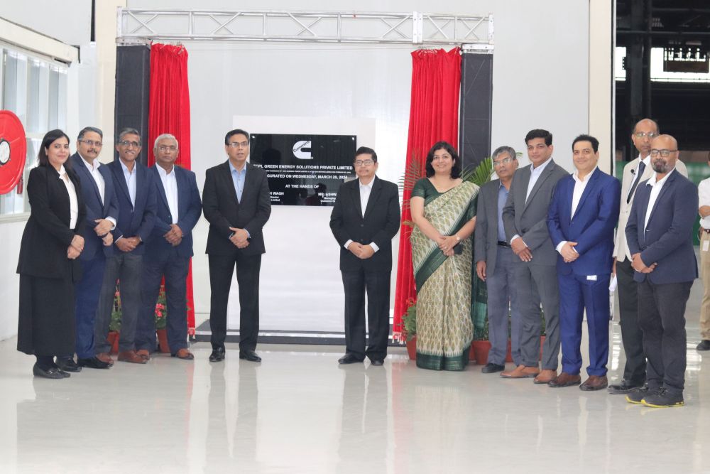Leaders from Cummins Group in India and Tata Motors Ltd at the TCPL GES inauguration ceremony